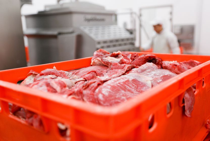 Cajas de plástico serie E para carne y productos de matadero.